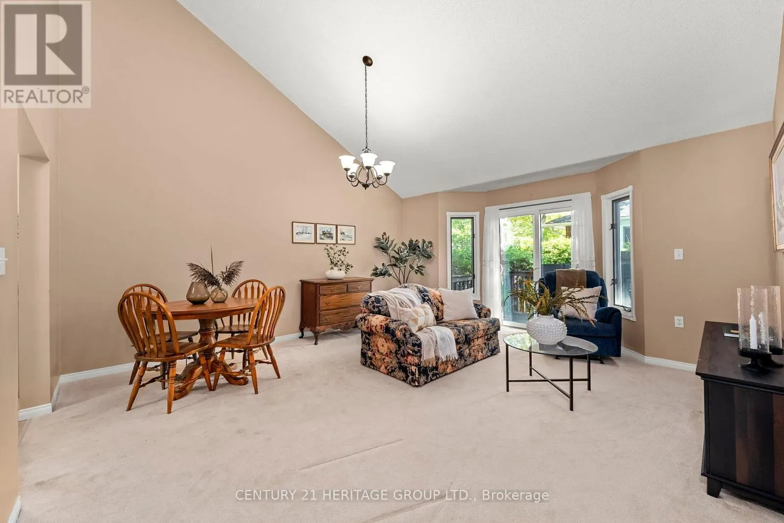 408 - 40 MUSEUM DRIVE