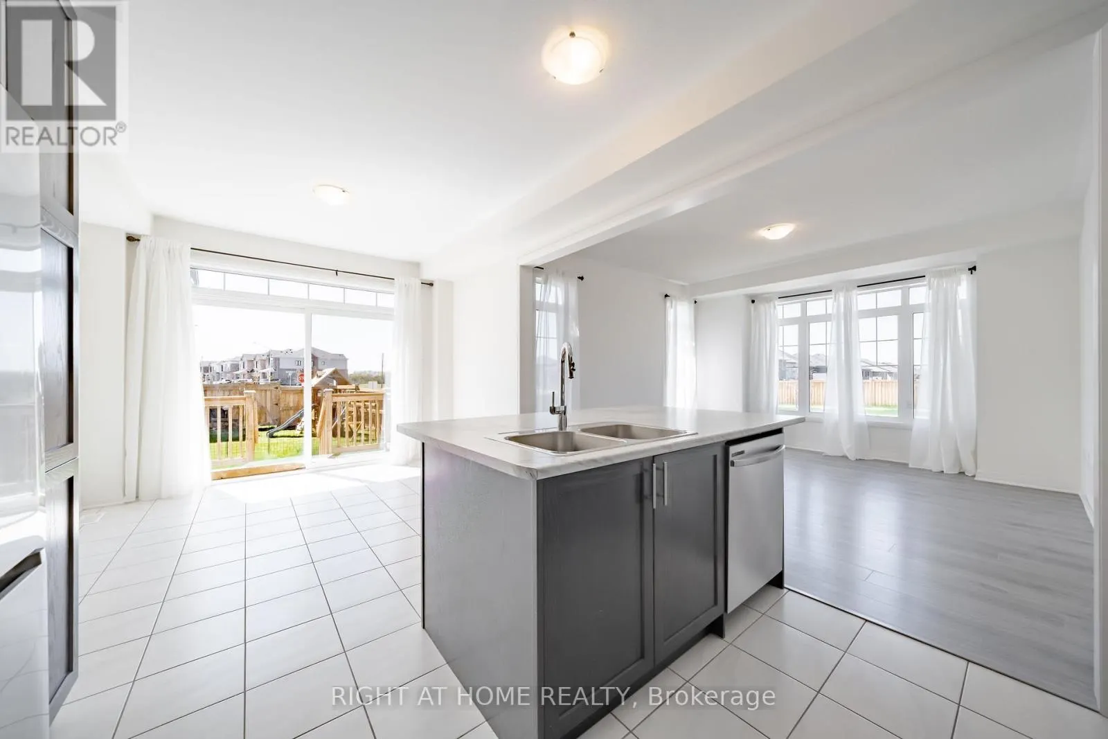 42 COPPERHILL HTS DRIVE E