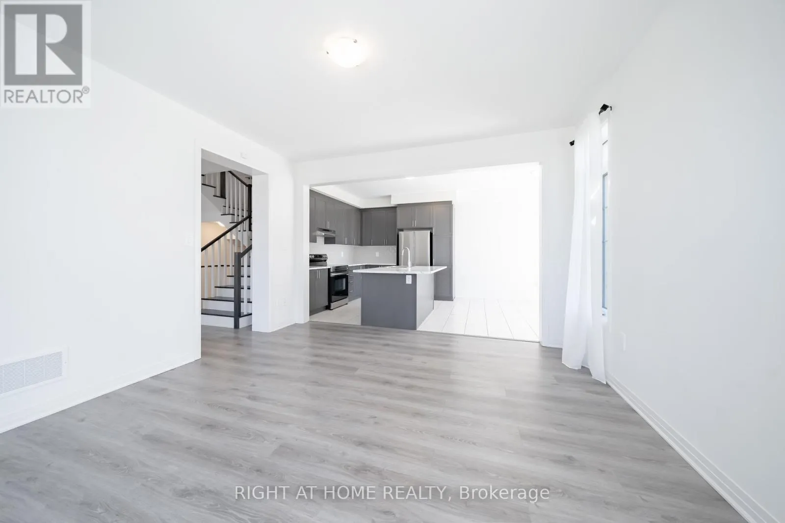 42 COPPERHILL HTS DRIVE E