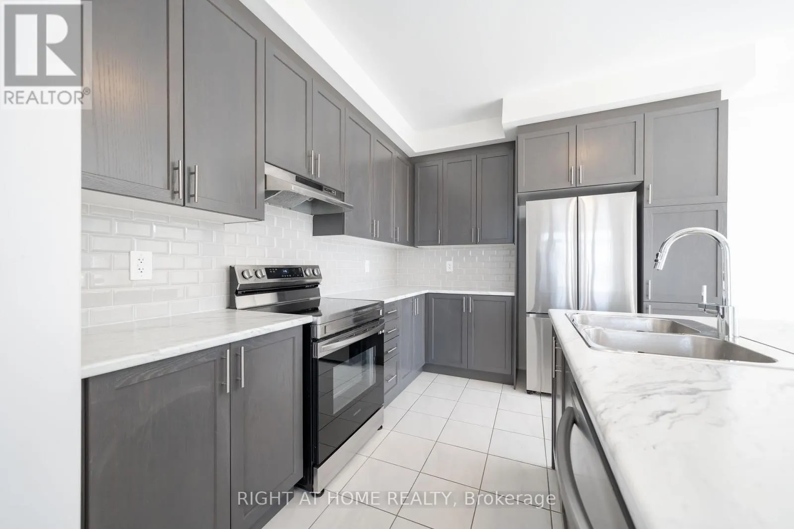42 COPPERHILL HTS DRIVE E