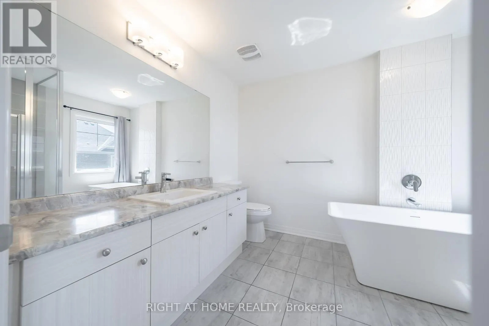 42 COPPERHILL HTS DRIVE E