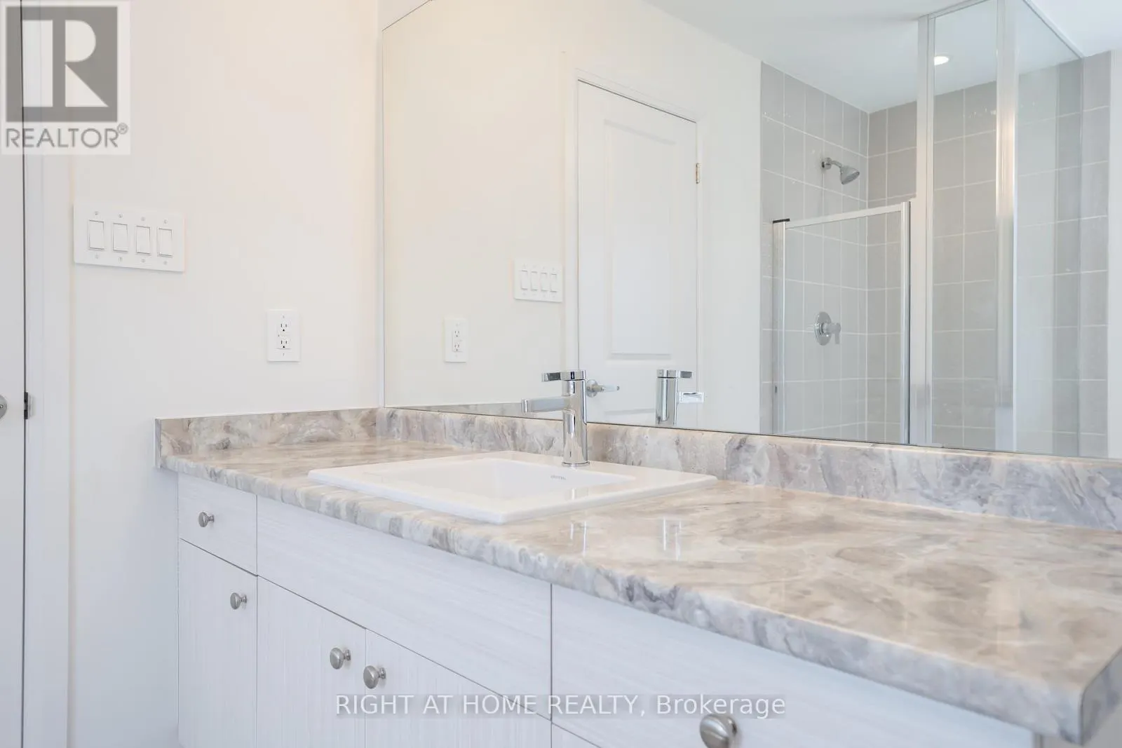 42 COPPERHILL HTS DRIVE E