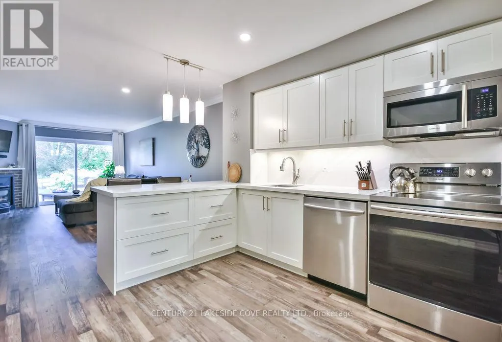 UNIT #7 - 70 LAGUNA PARKWAY