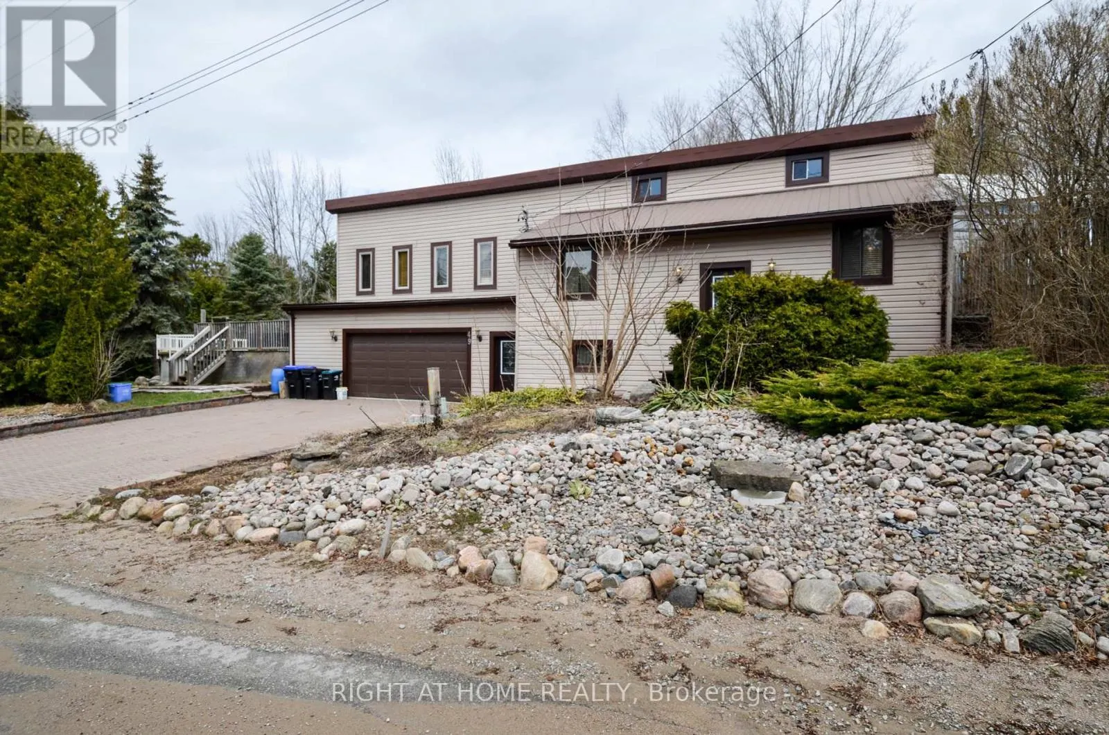 49 WINFIELD DRIVE