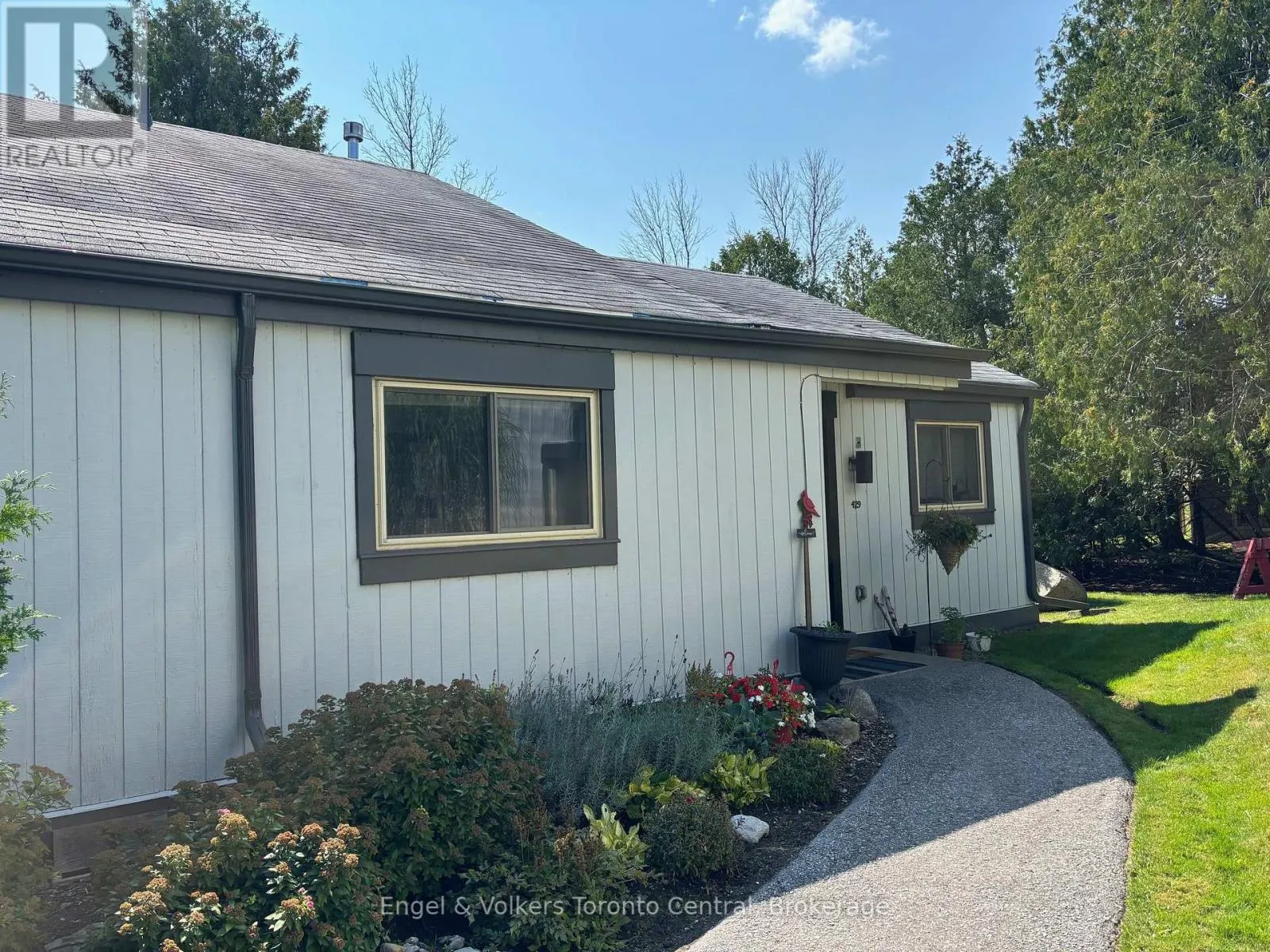 17 - 429 OXBOW CRESCENT, #17