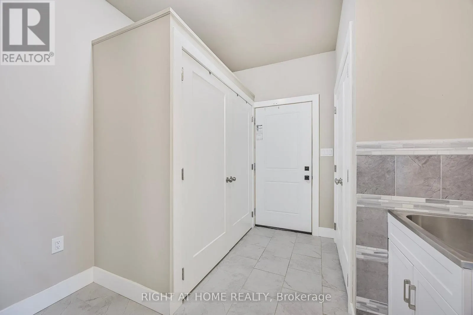 575 OLEARY LANE