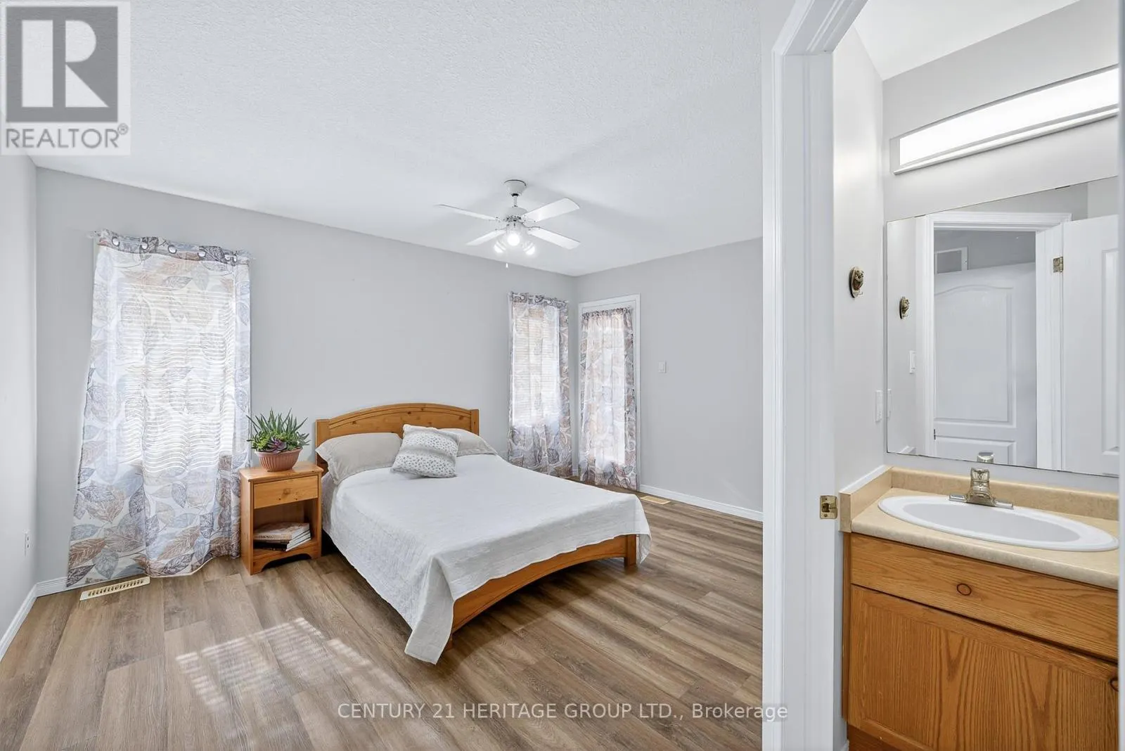 250 KATHLEEN CRESCENT