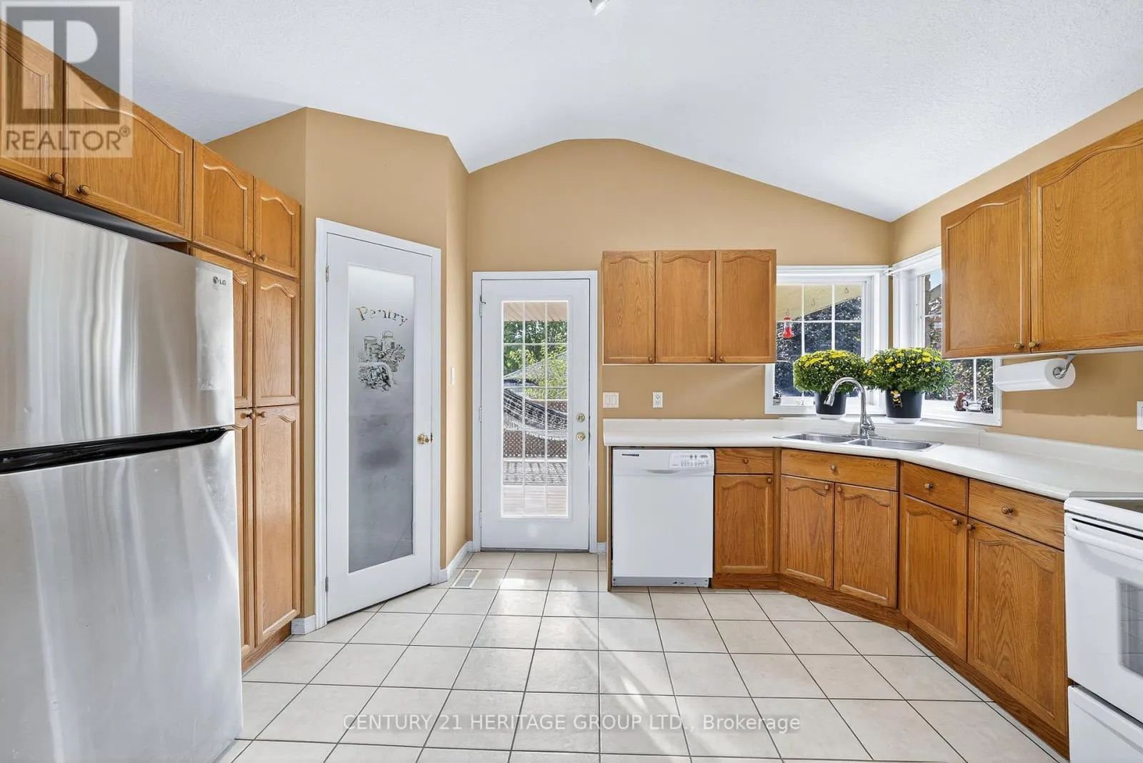 250 KATHLEEN CRESCENT