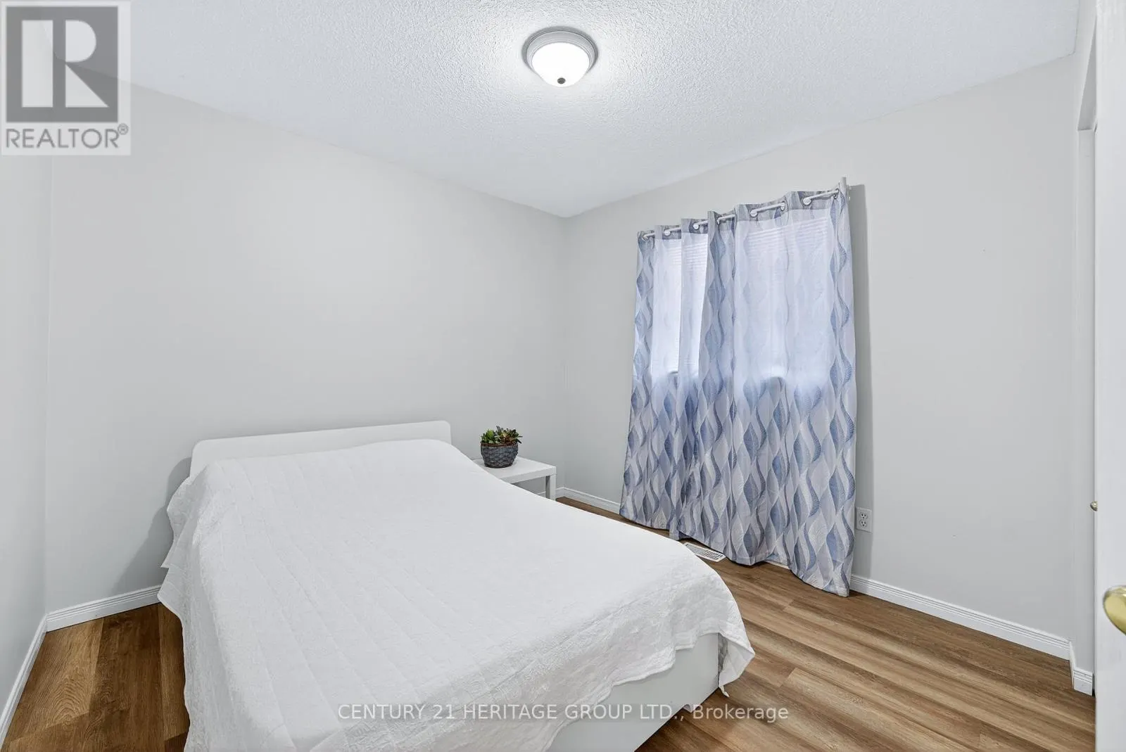 250 KATHLEEN CRESCENT