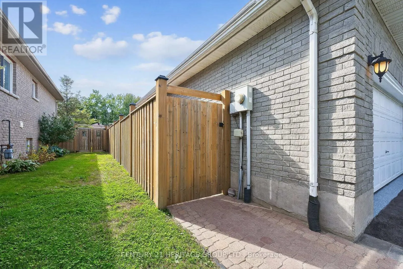 250 KATHLEEN CRESCENT