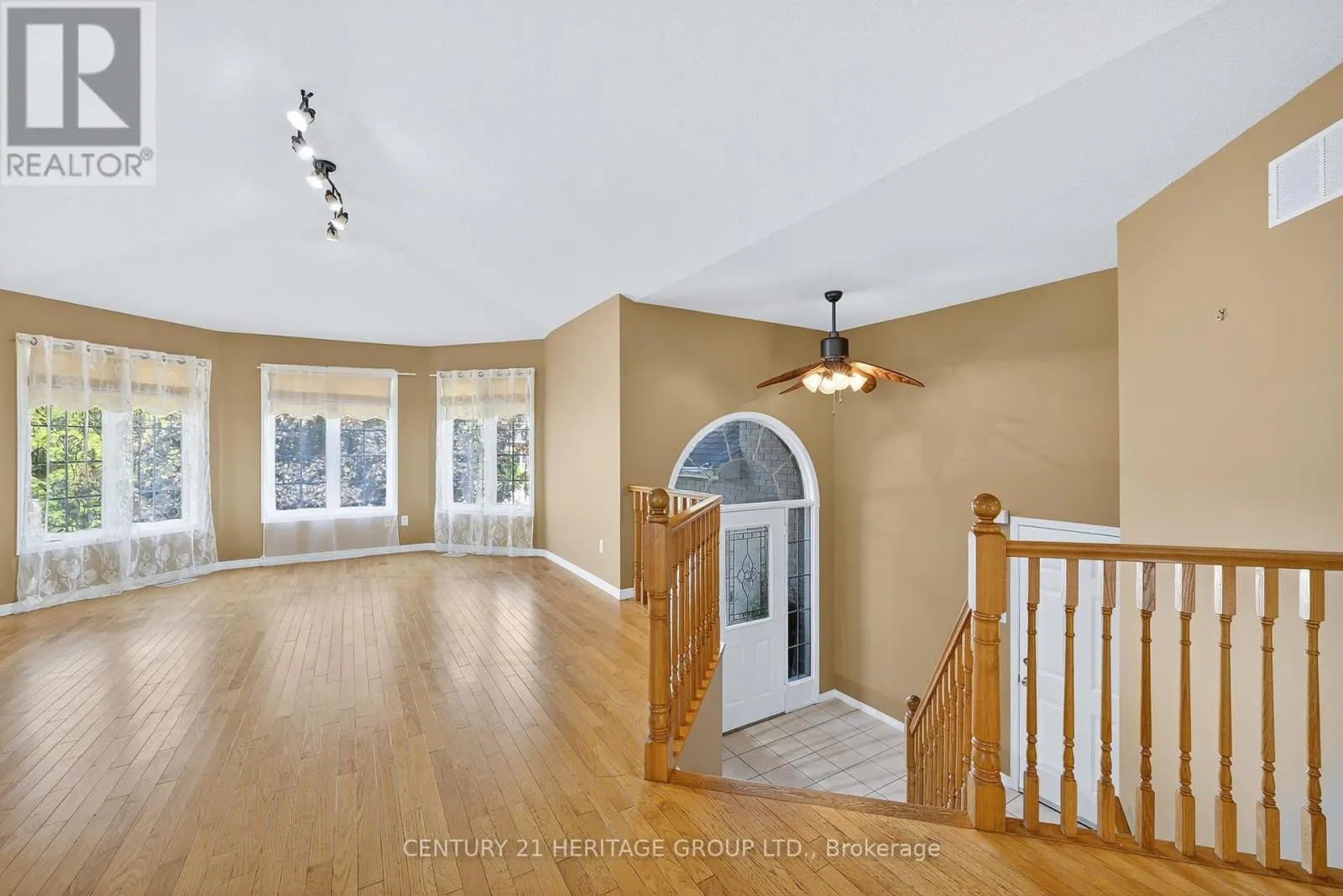 250 KATHLEEN CRESCENT