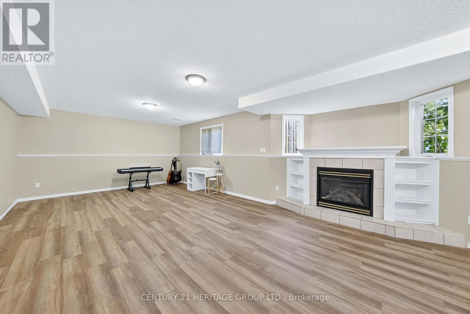 250 KATHLEEN CRESCENT