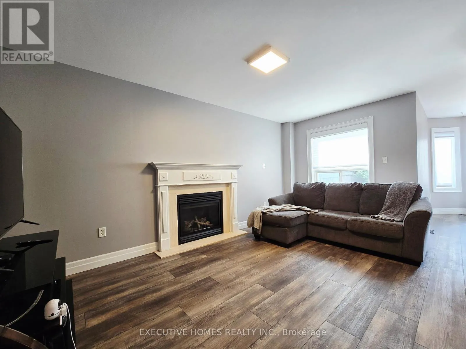 38 SHERWOOD COURT