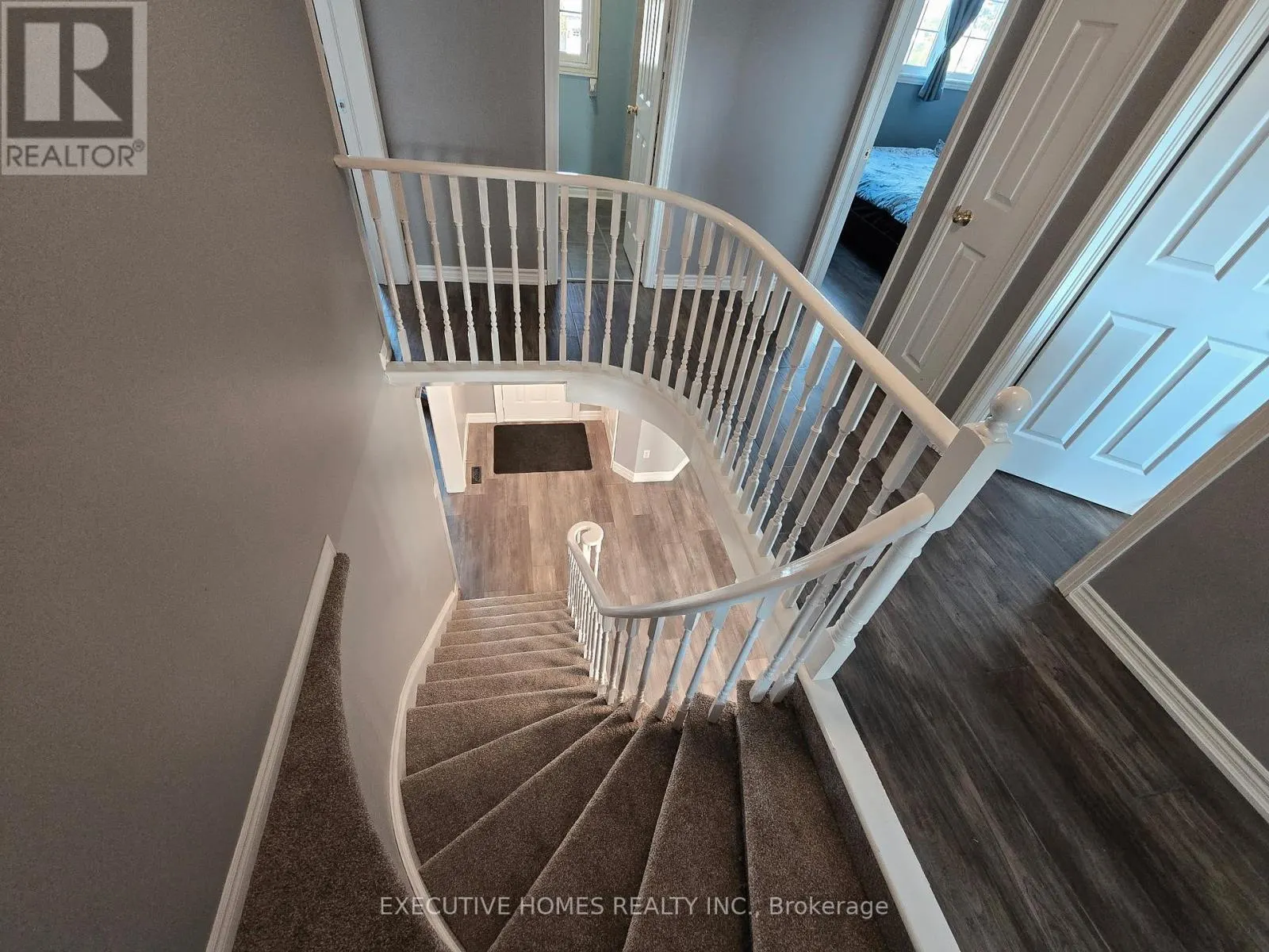 38 SHERWOOD COURT