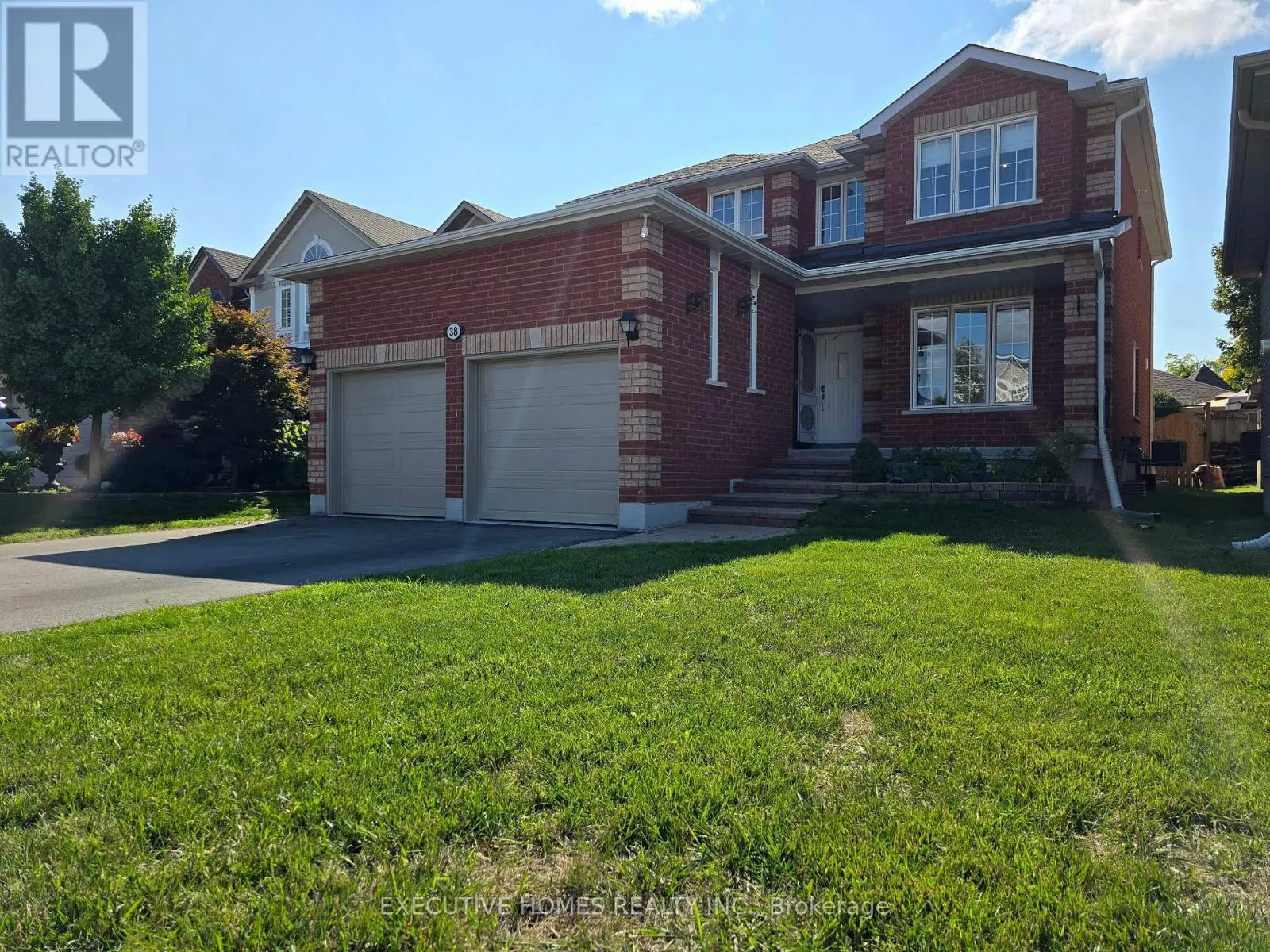 38 SHERWOOD COURT