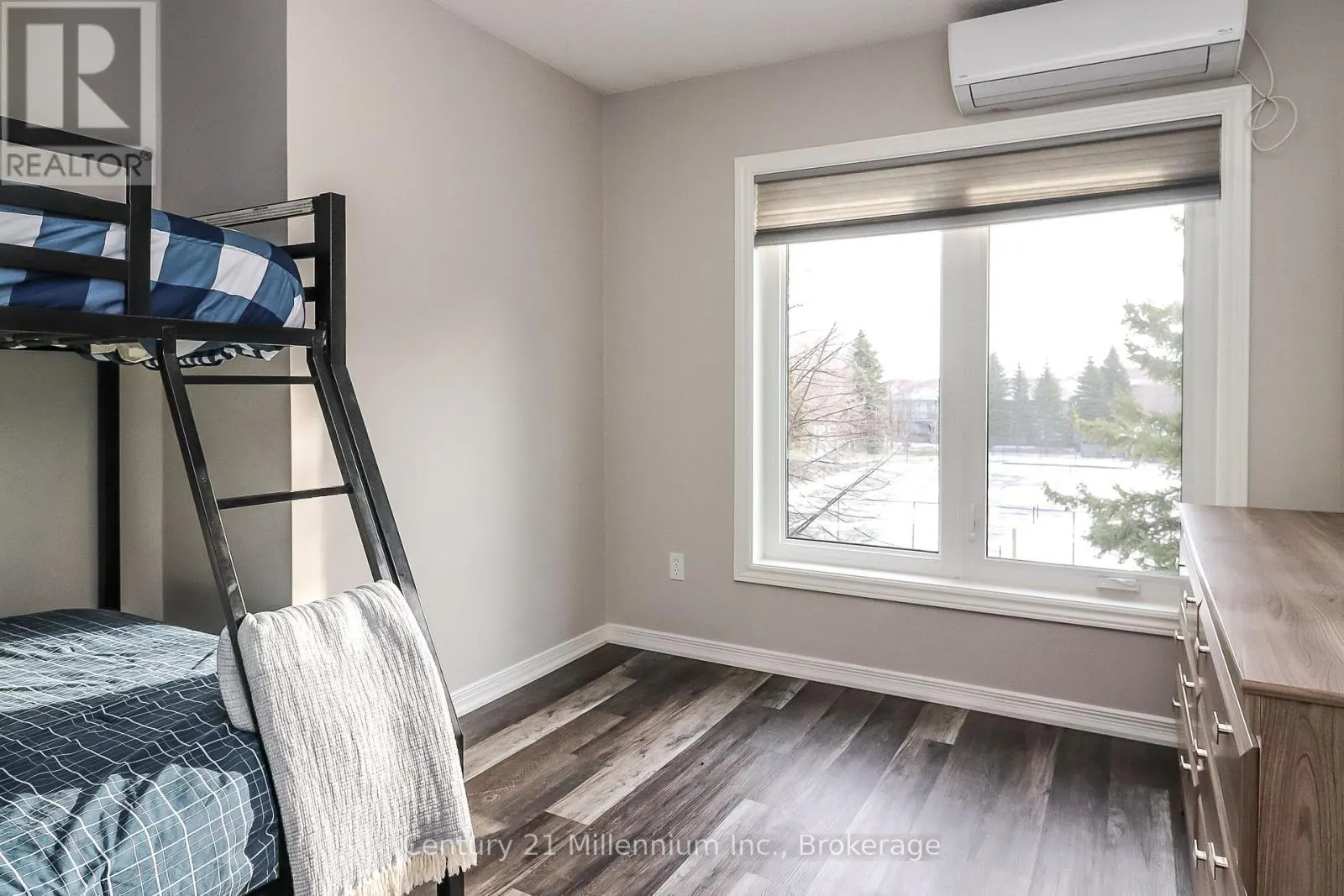 12 - 360 MARINERS WAY, #12