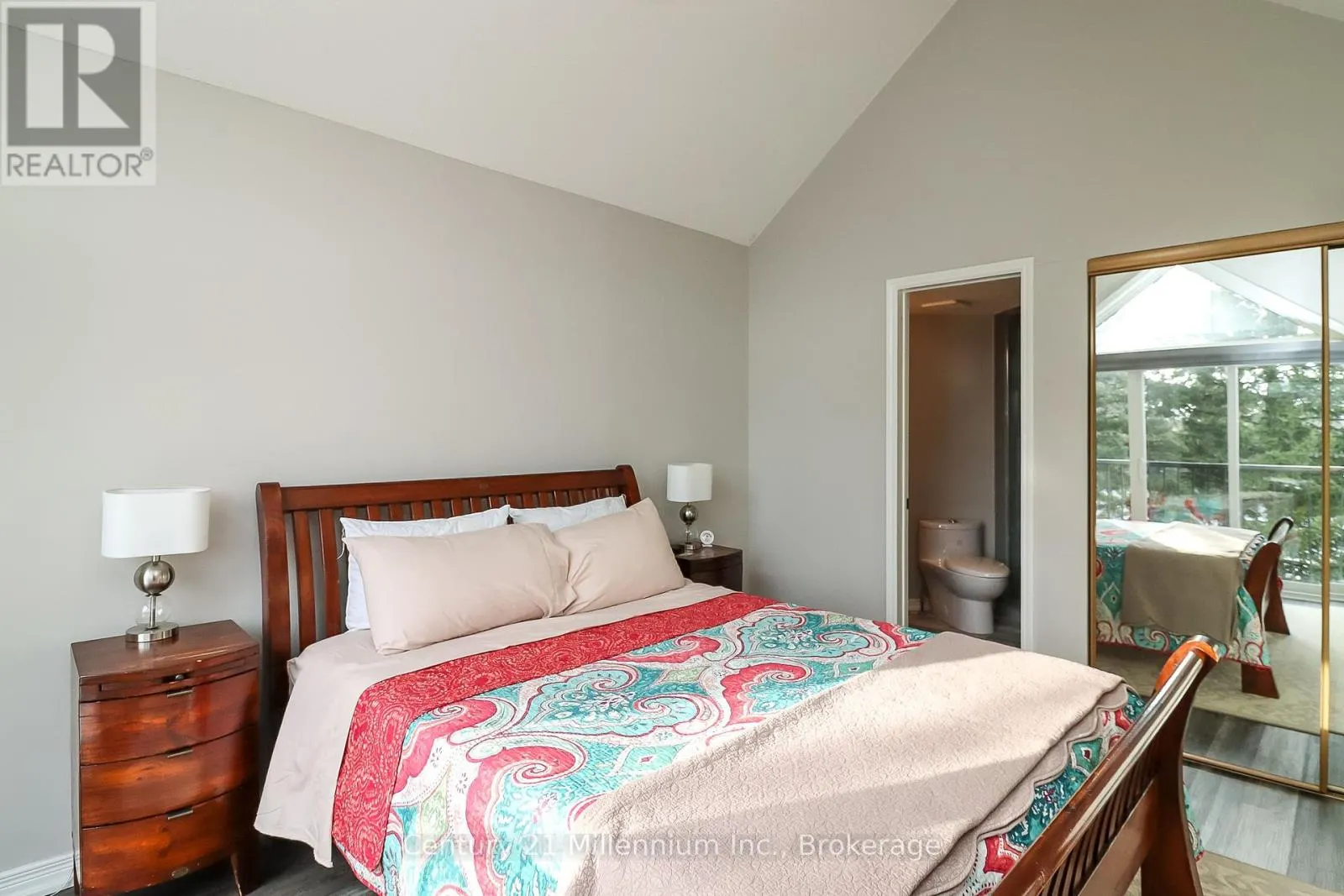 12 - 360 MARINERS WAY, #12