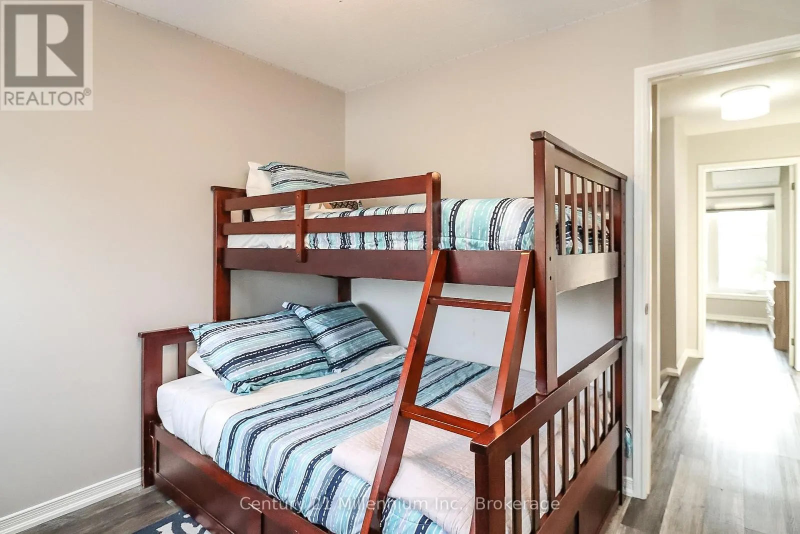 12 - 360 MARINERS WAY, #12