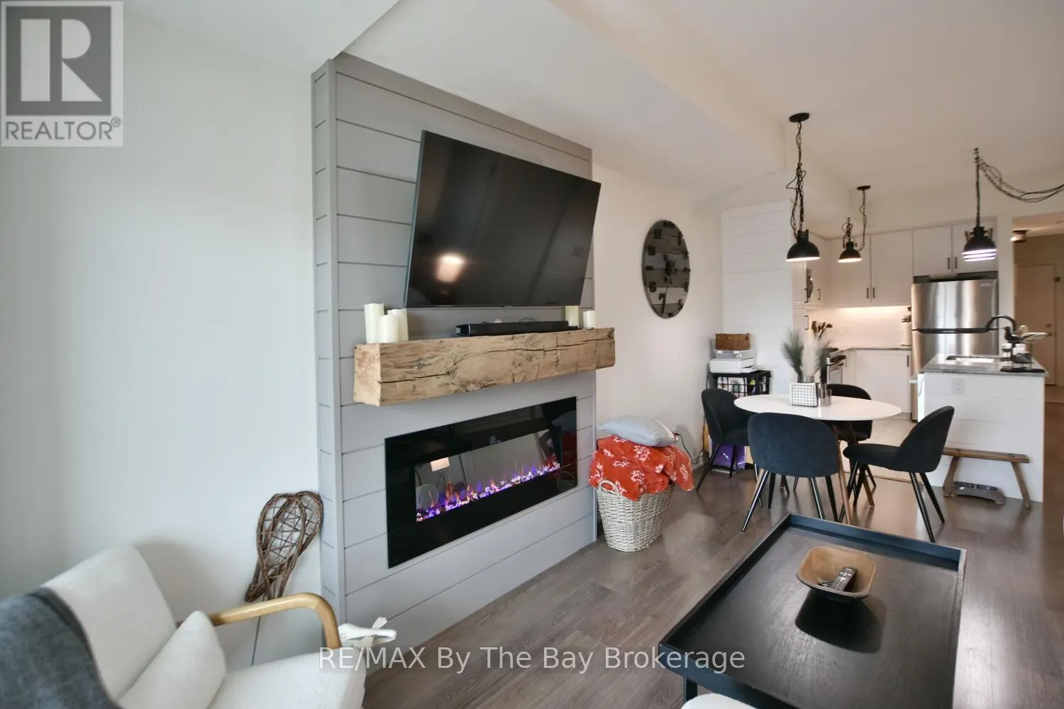 206 - 17 SPOONER CRESCENT, #206