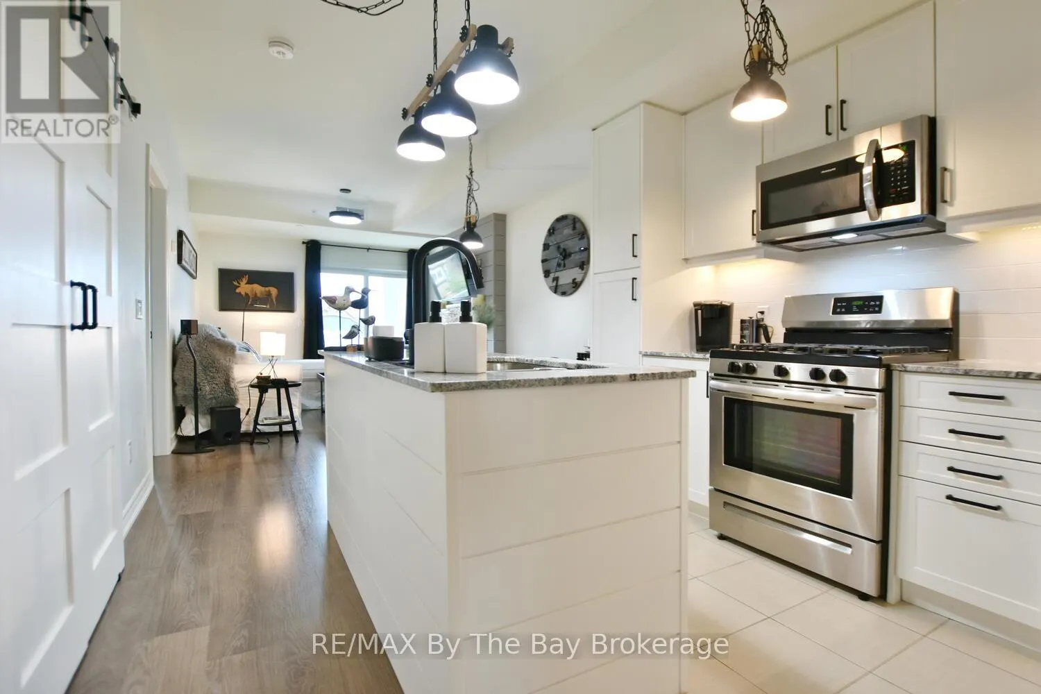 206 - 17 SPOONER CRESCENT, #206
