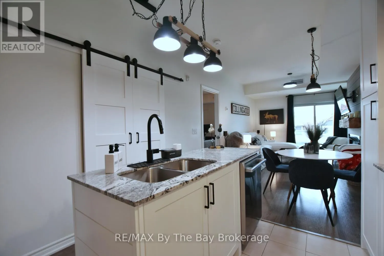206 - 17 SPOONER CRESCENT, #206