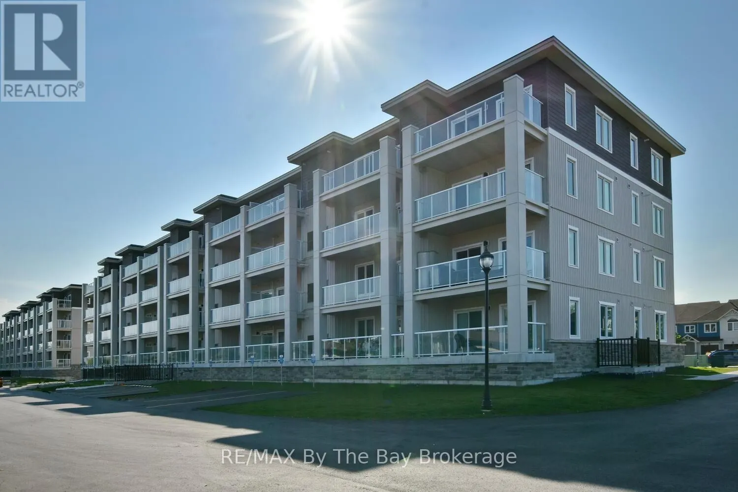 206 - 17 SPOONER CRESCENT, #206