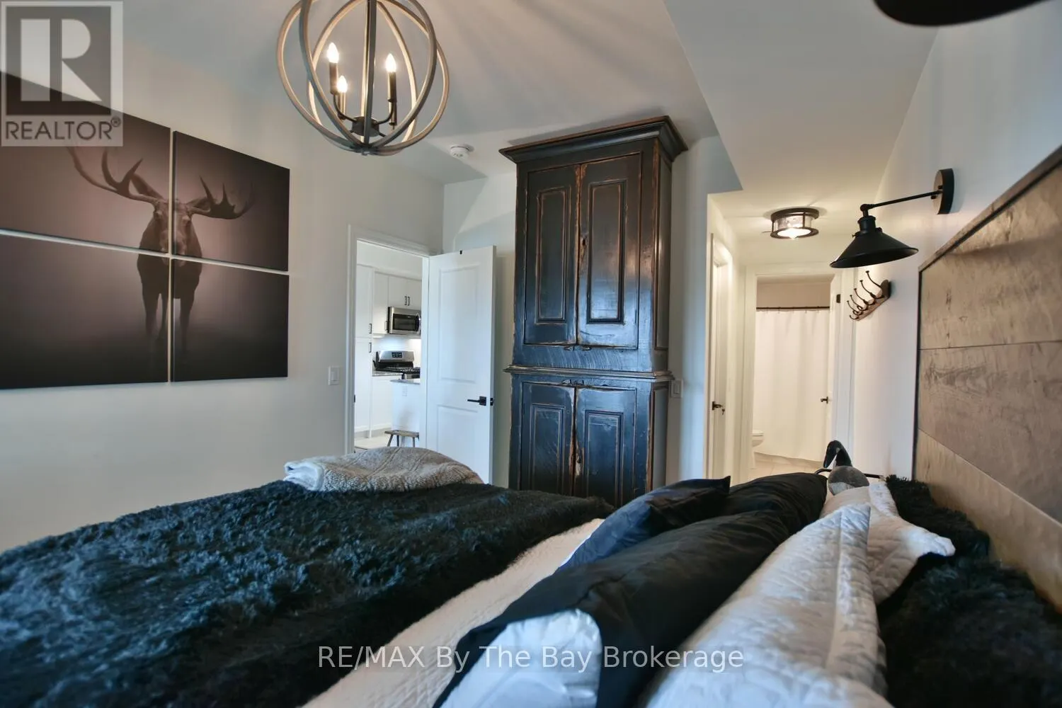 206 - 17 SPOONER CRESCENT, #206