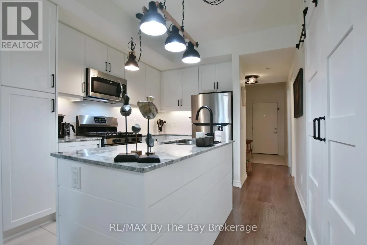 206 - 17 SPOONER CRESCENT, #206