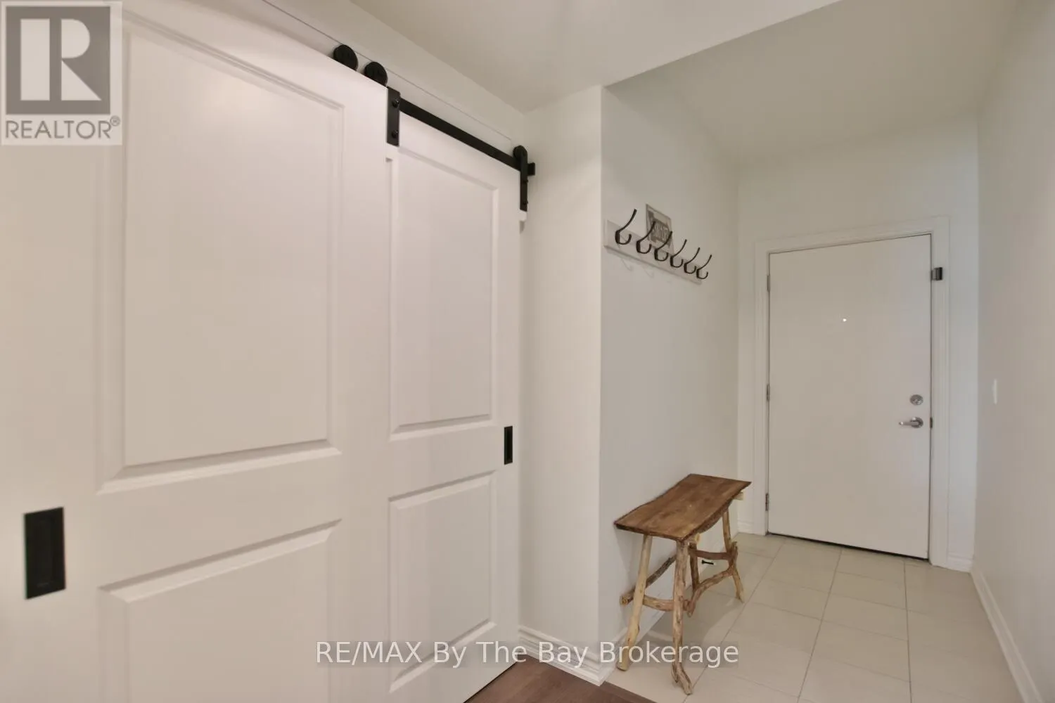 206 - 17 SPOONER CRESCENT, #206