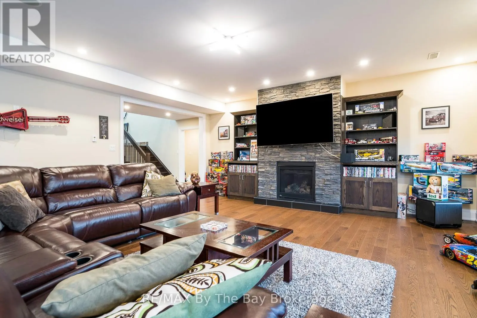 18 EDGEWATER ROAD