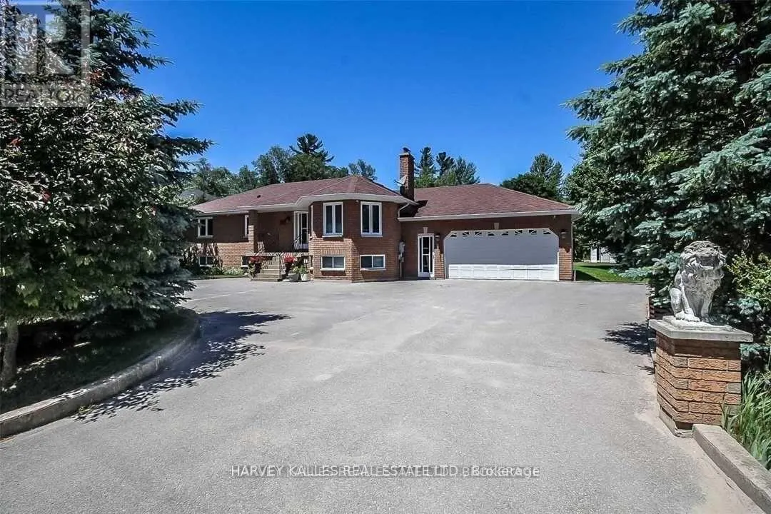 11 TWIN PINES DRIVE