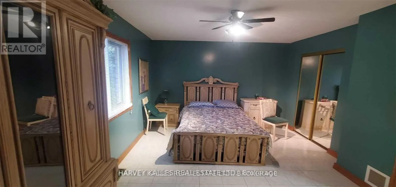 11 TWIN PINES DRIVE