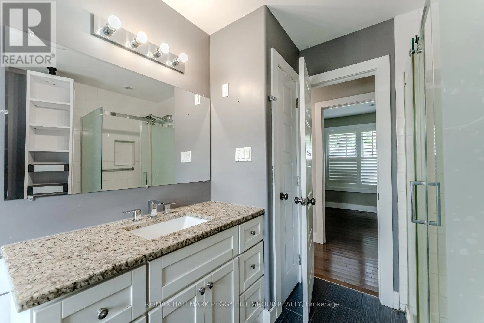 UPPER - 385 EDGEHILL DRIVE