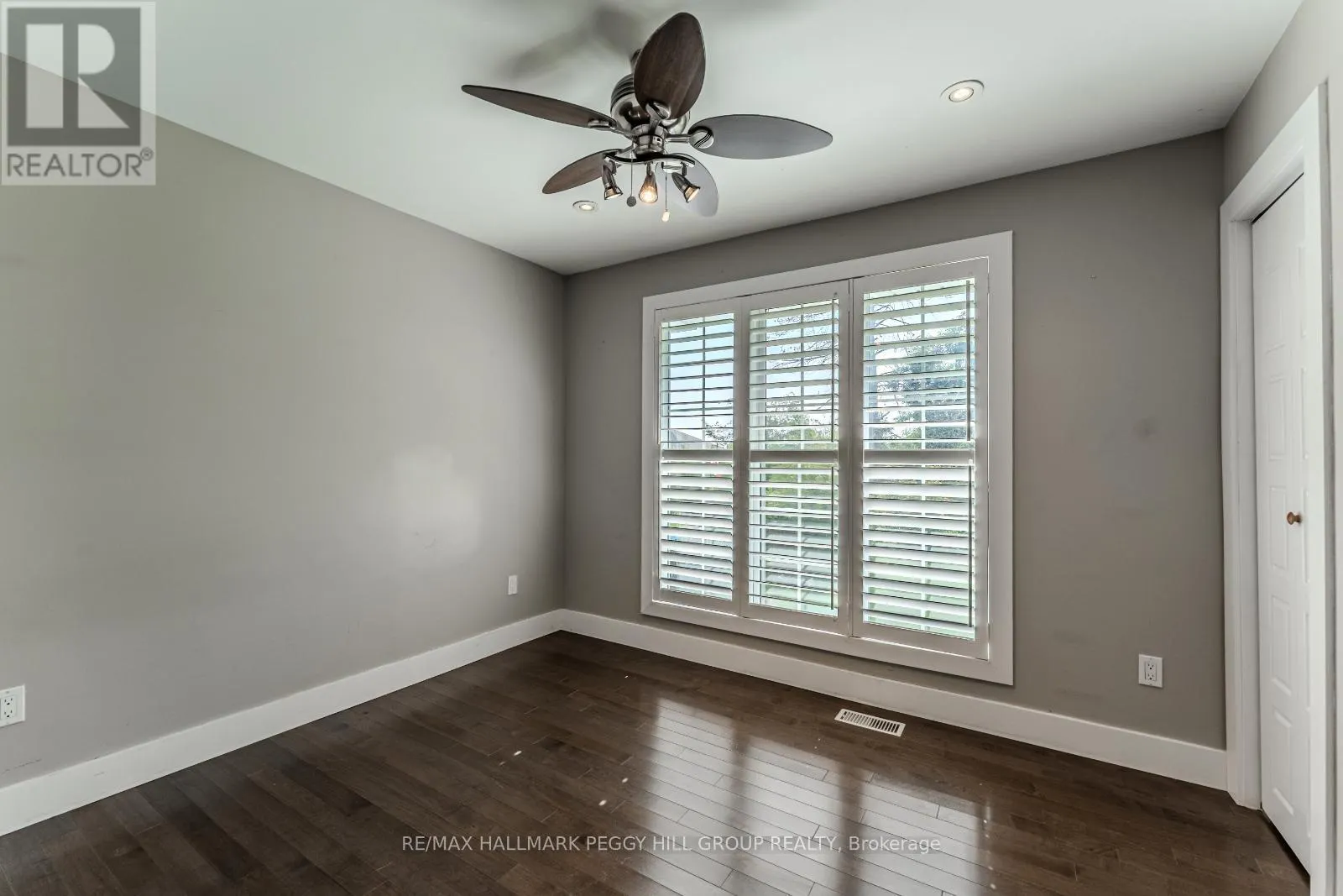 UPPER - 385 EDGEHILL DRIVE