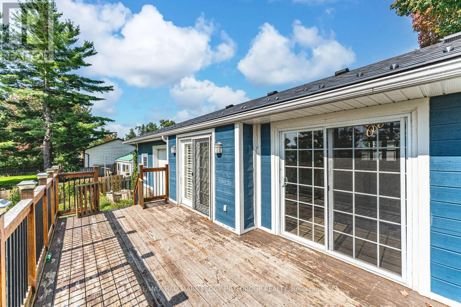 UPPER - 385 EDGEHILL DRIVE