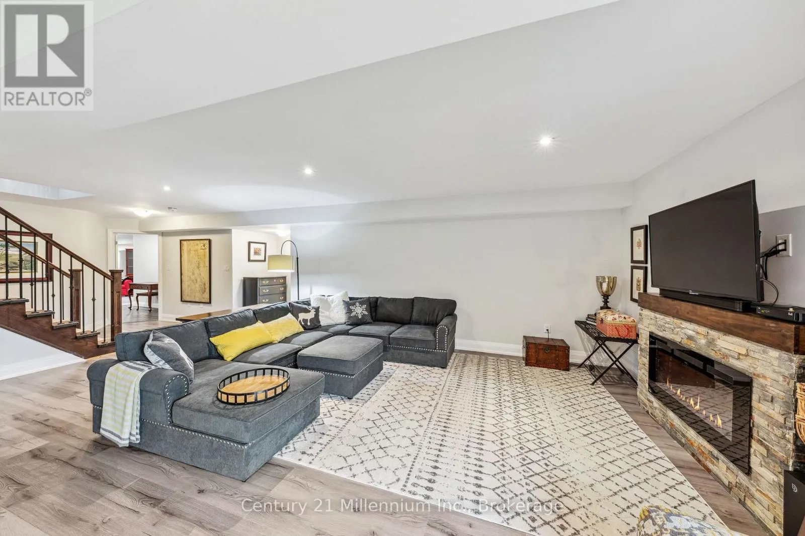 74 KARI CRESCENT