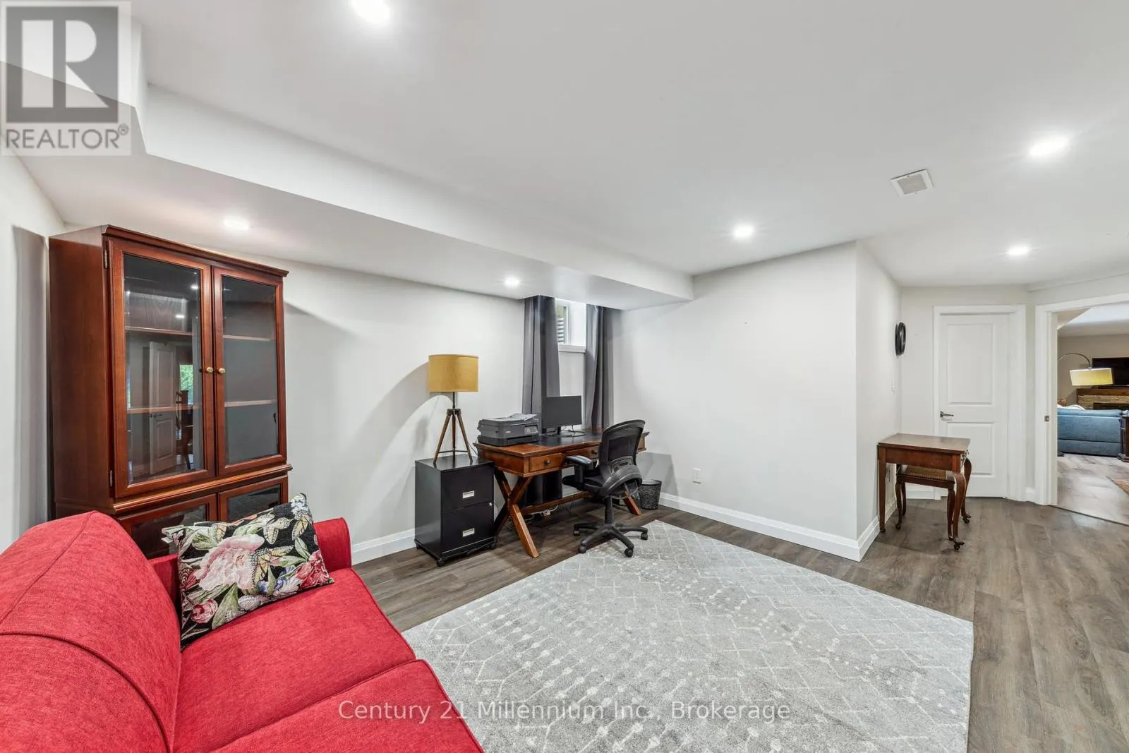 74 KARI CRESCENT