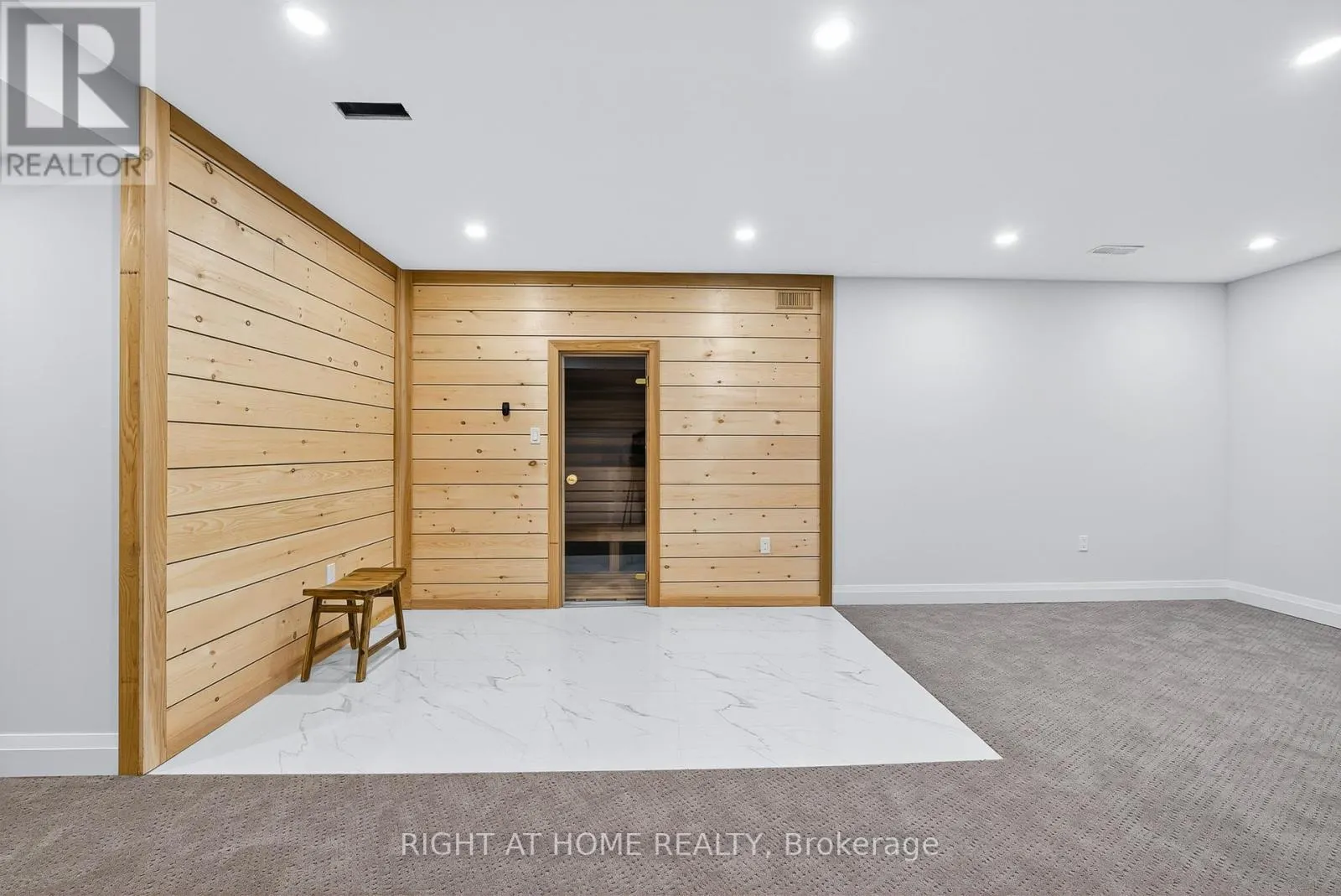 9 FAIRLAWN GROVE