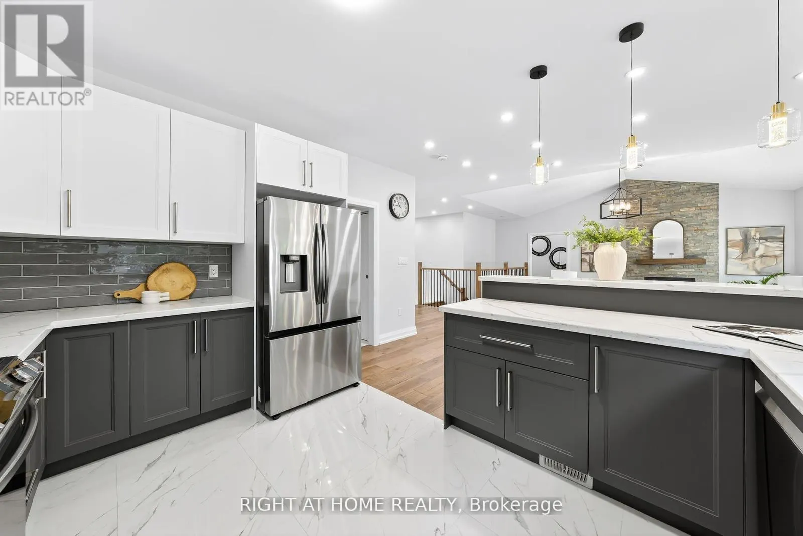 9 FAIRLAWN GROVE
