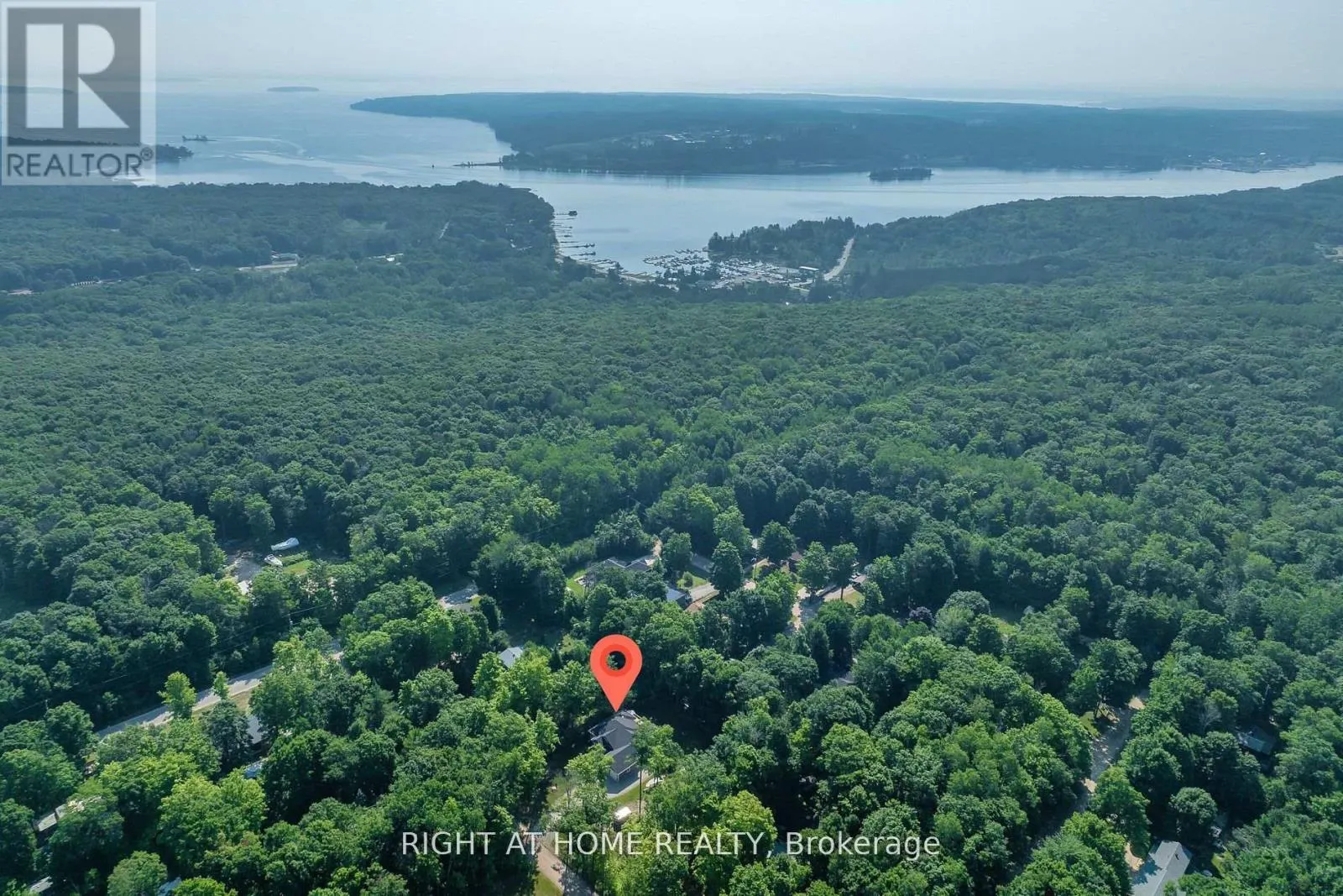 9 FAIRLAWN GROVE