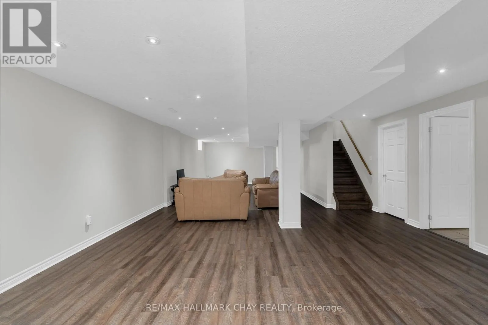 3 MEYER AVENUE