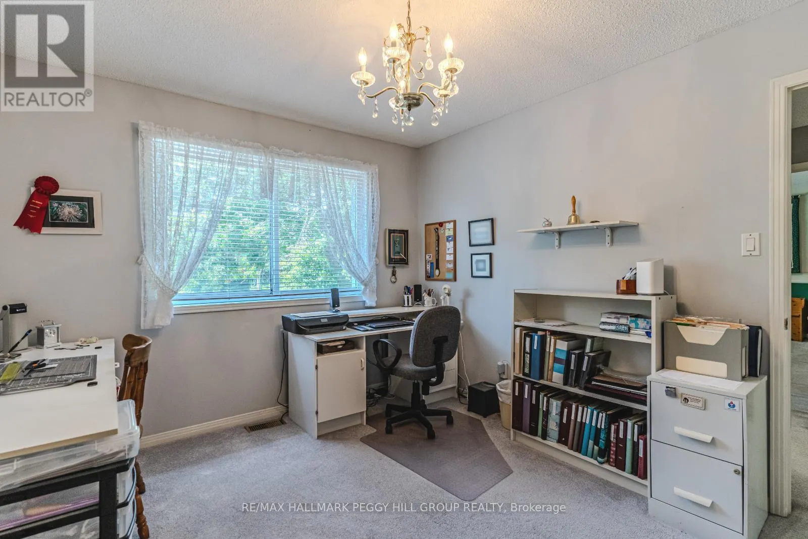39 GRANDVIEW CRESCENT