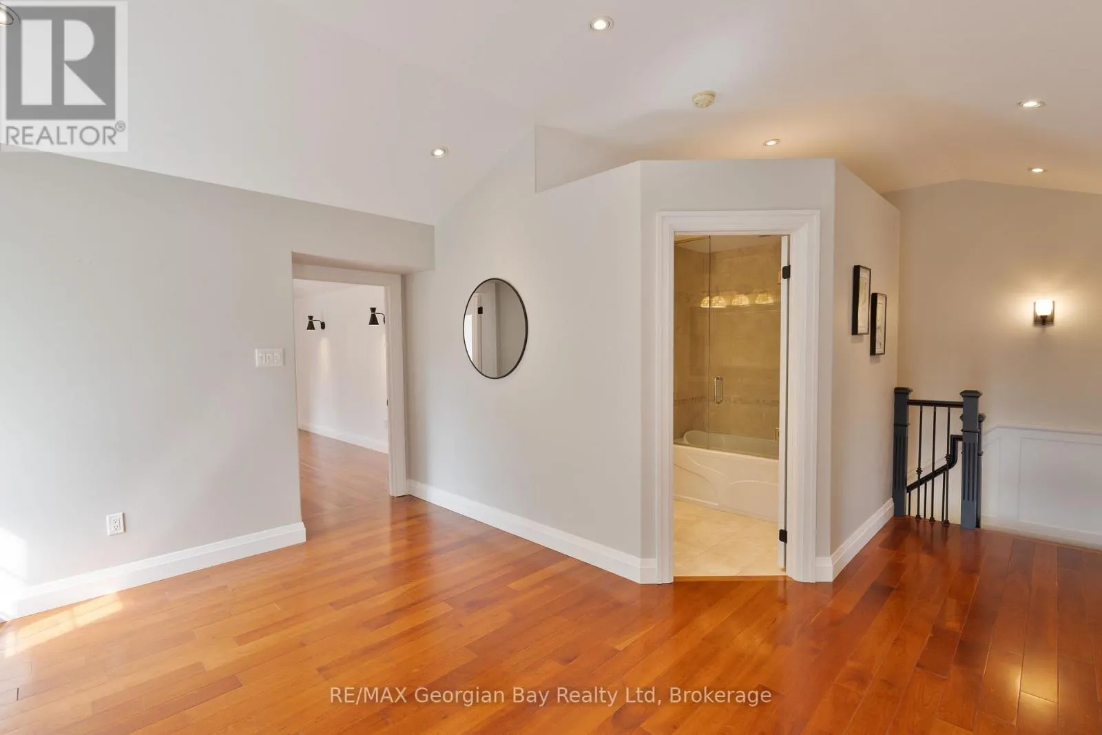 105 DUCKWORTH STREET
