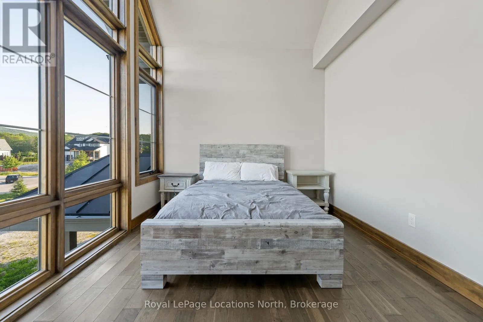 11 WINDROSE VALLEY BOULEVARD