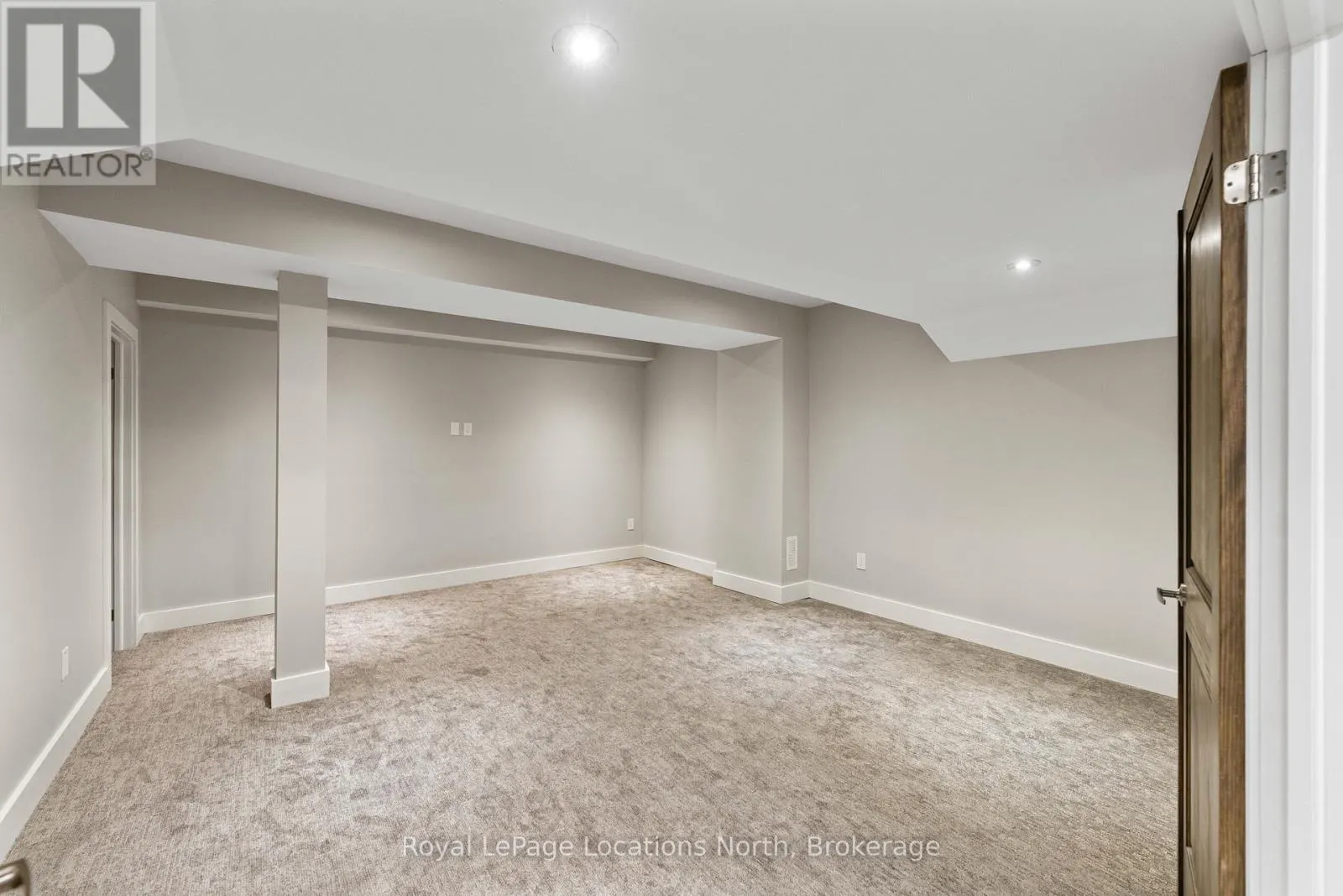 11 WINDROSE VALLEY BOULEVARD