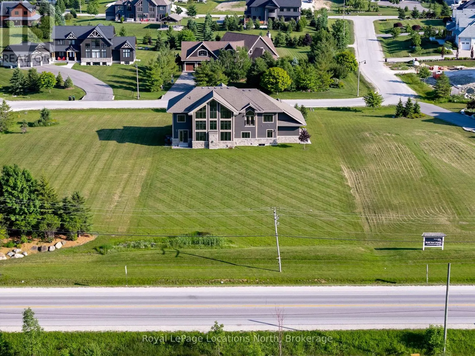 11 WINDROSE VALLEY BOULEVARD