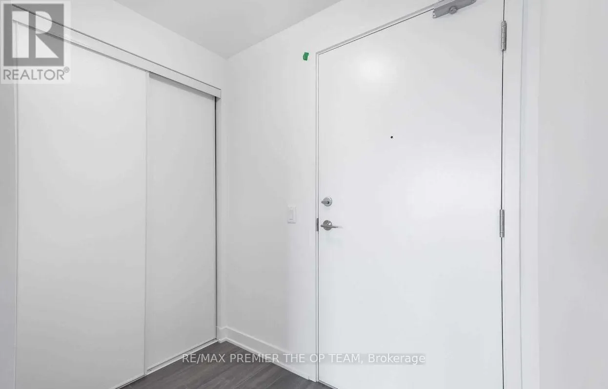 416 - 681 YONGE STREET