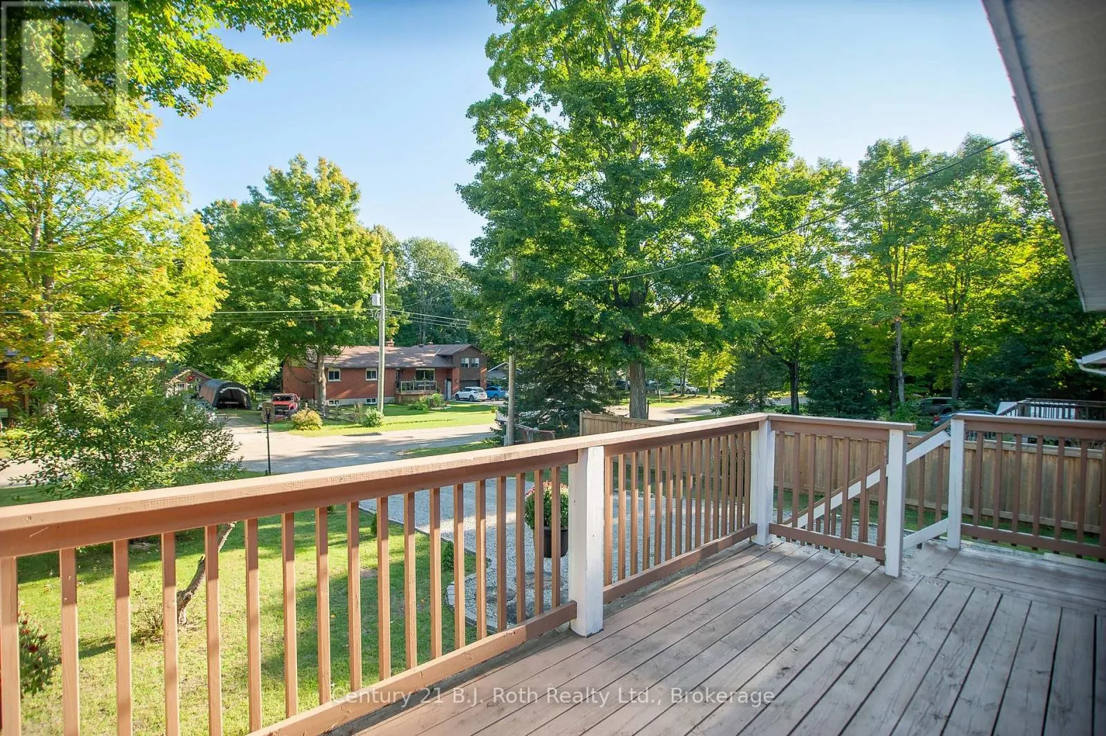 18 MUNDY AVENUE