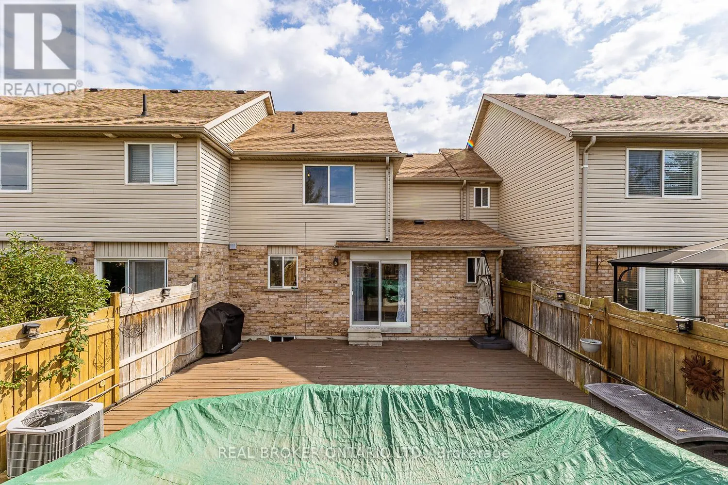 89 BENTLEY CRESCENT