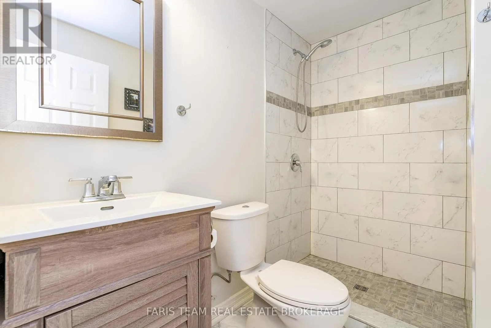 192 WYCLIFFE COVE